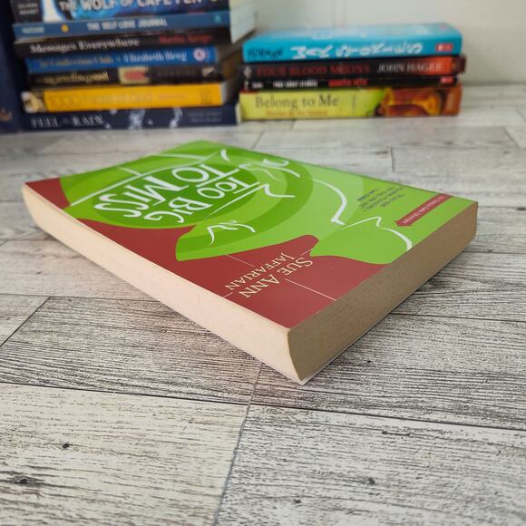 TOO BIG TO MISS An Odelia Grey‎ Mystery Sue Ann Jaffarian Trade Paperback 2006 - Picture 9 of 11